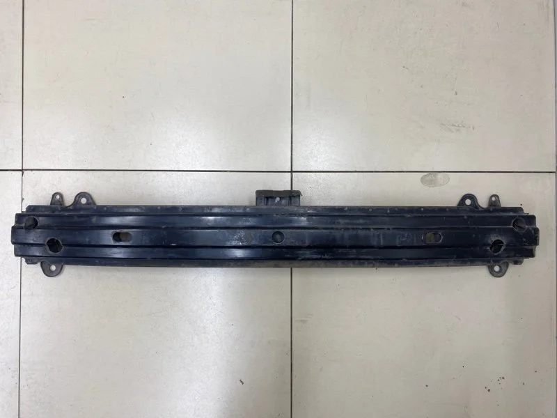 Усилитель бампера нижний передний Hyundai Getz