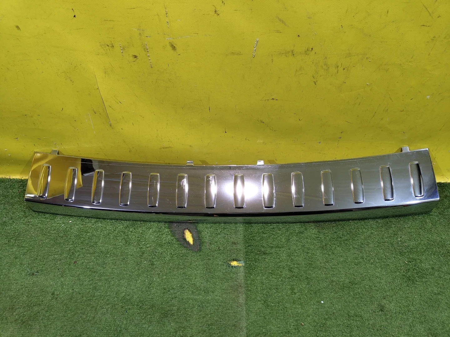 Накладка заднего бампера  MERСEDES BENZ ML-Class (w166) 2011 A1668852174 26915