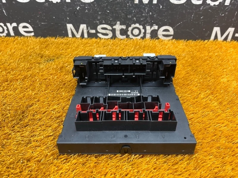 Блок управления бортовой сети Volkswagen Passat 2011 3C8937049E B7 CAXA