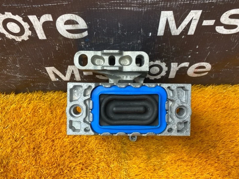 Подушка двигателя Audi A3 2011 1K0199262CG 8P CAXC, правая