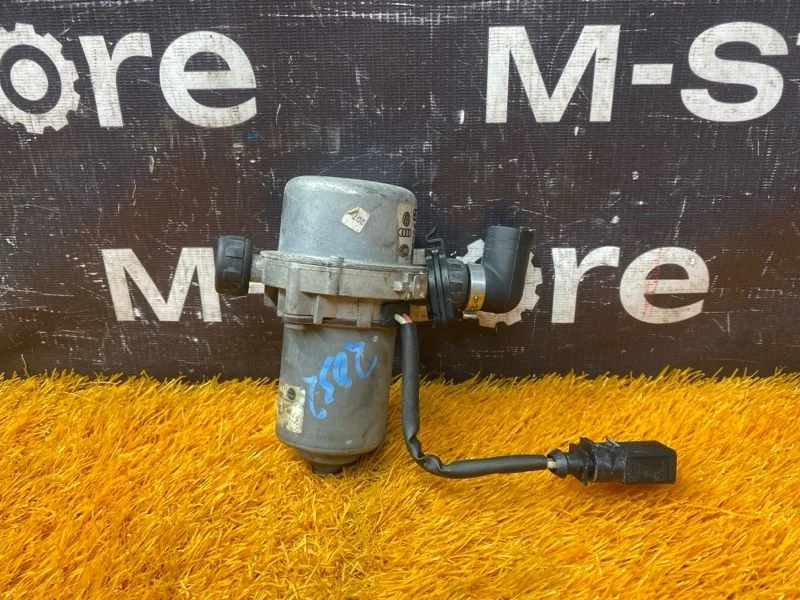 Насос вакуумный Audi A4 2008 8E0927317E B7 ALT