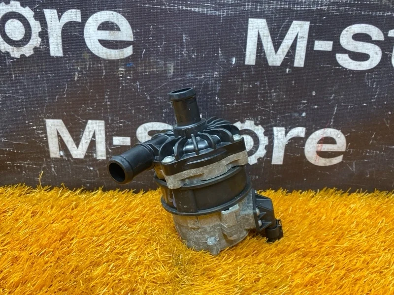 Помпа Audi Q7 2010 8K0965567 4L CJTC