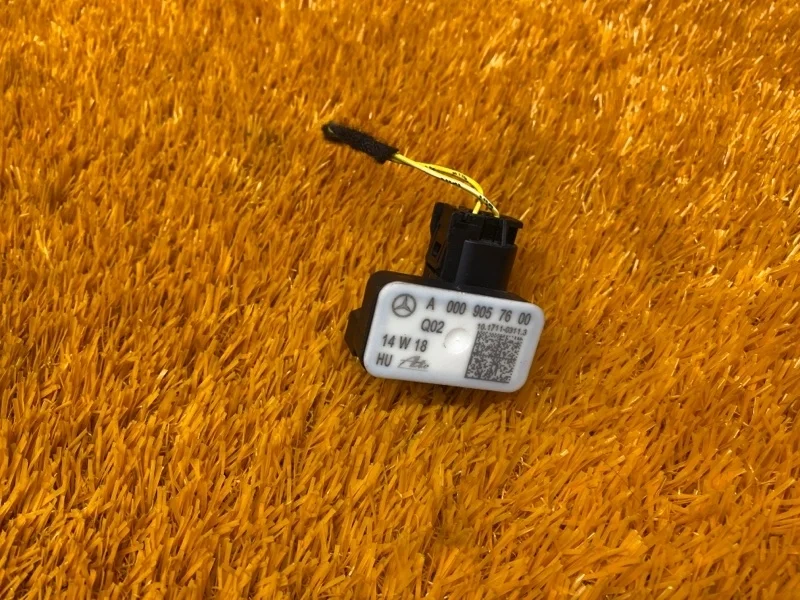 Датчик ускорения Mercedes-Benz C-Class 2014 A0009057600 W205 274.920