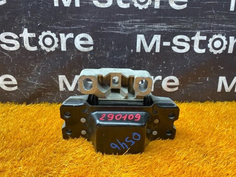 Подушка кпп Audi A3 2011 1K0199555AC 8P CAXC, левая