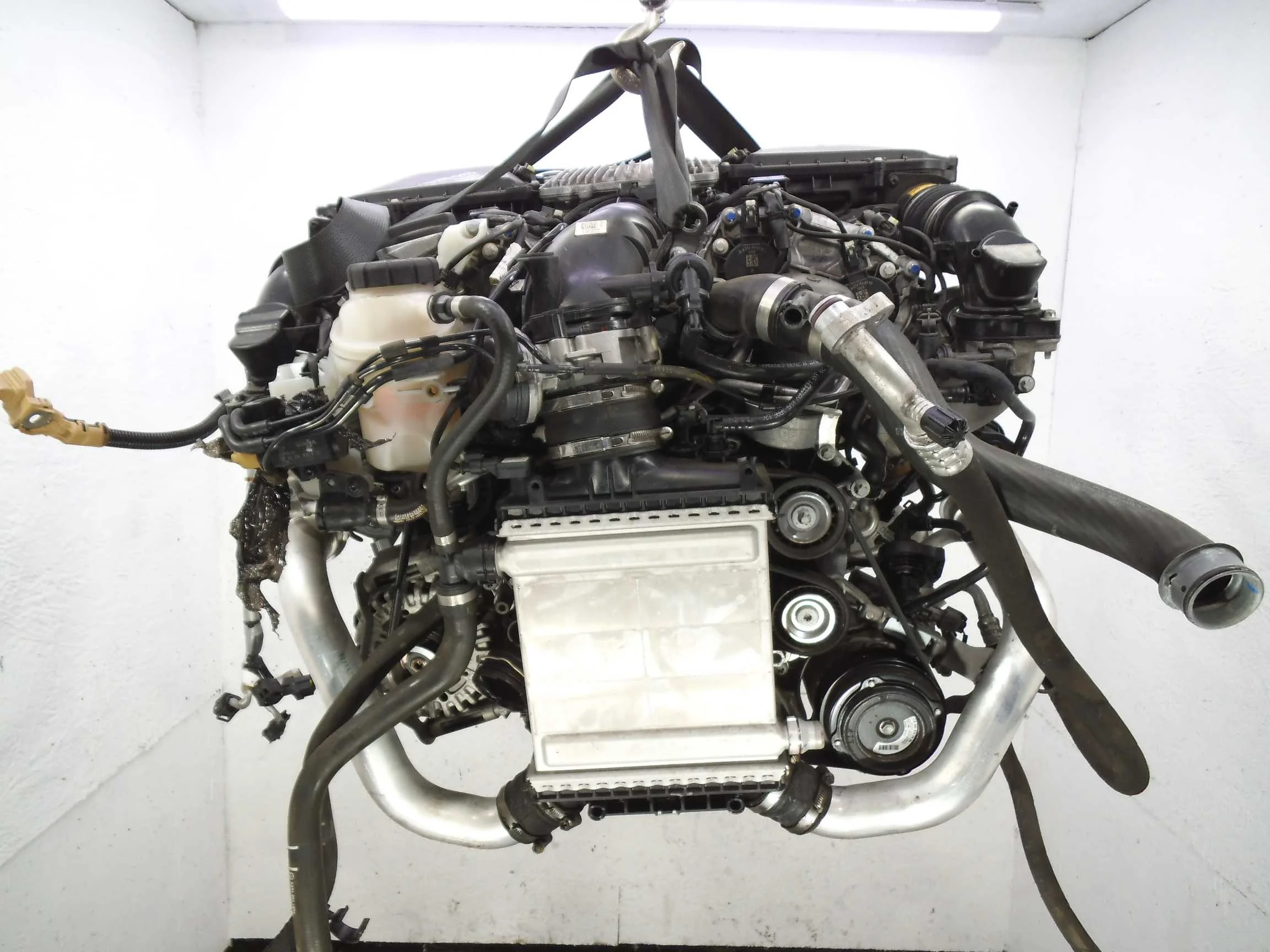 Радиатор интеркулера Mercedes E-klasse (W213) 2016 - 2021 бензин 3.5 Автомат