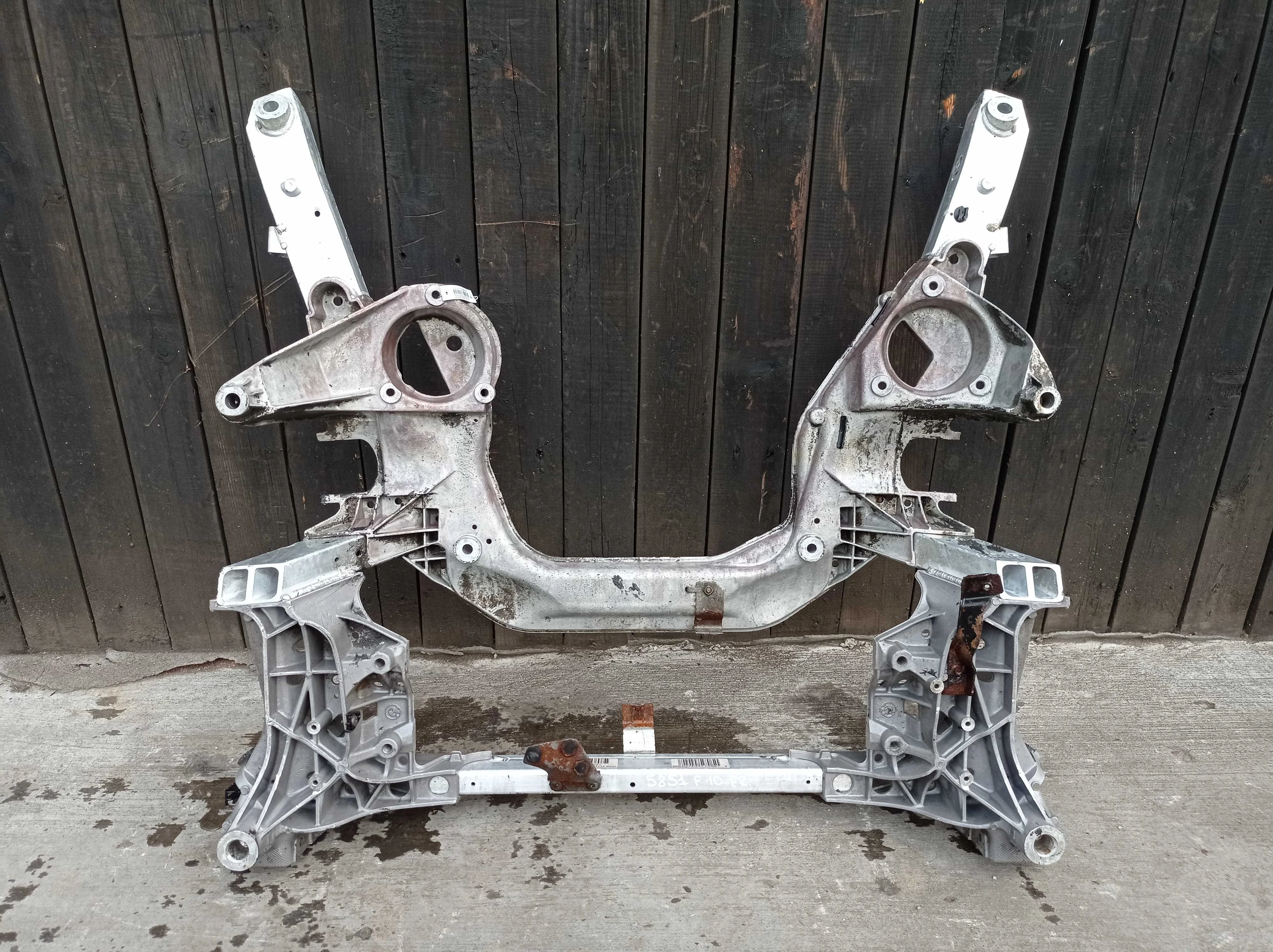 Балка передняя BMW 5-Series F10 2009 - 2013 бензин 4.4 Автомат