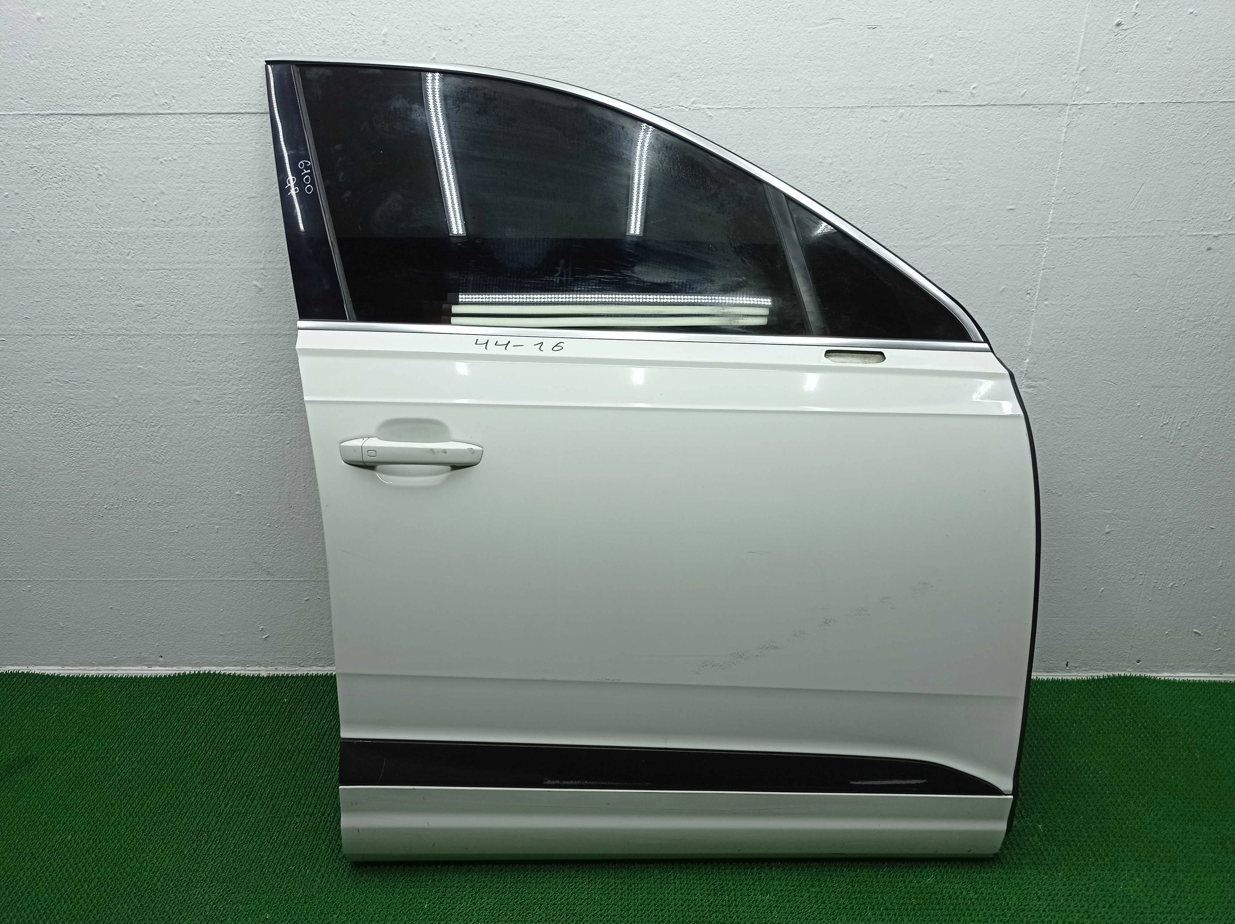 Дверь передняя правая Audi Q7 (4MB) 2015 - 2020 бензин 3.0 Автомат