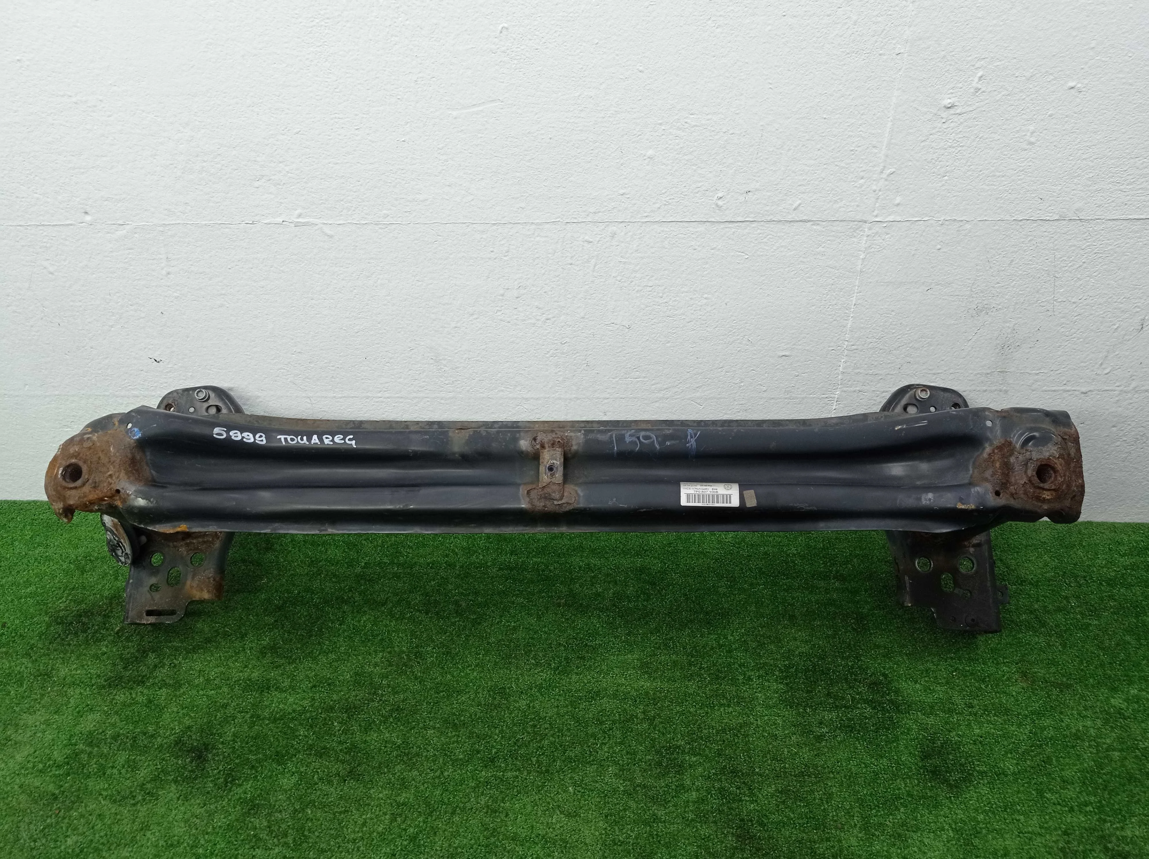 Усилитель бампера передний Volkswagen Touareg II (7P) 2010 - 2014 бензин 3.6 Автомат