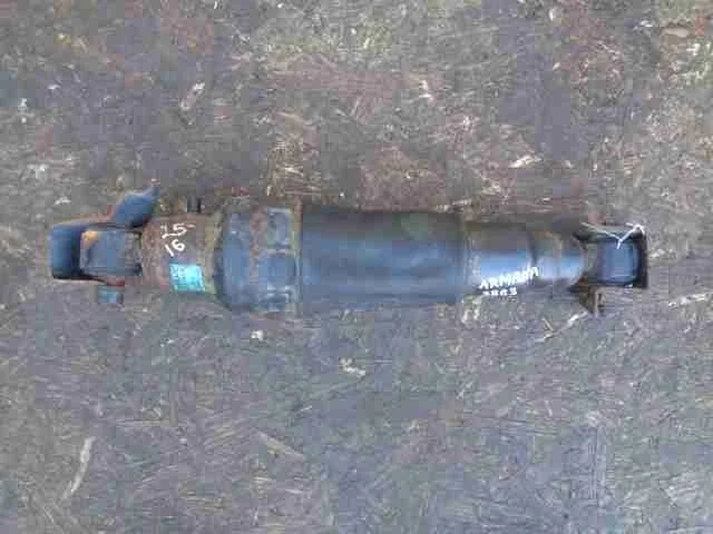 Амортизатор задний левый Nissan Armada I Рестайлинг (TA60) 2007 - 2016 бензин 5.6 Автомат