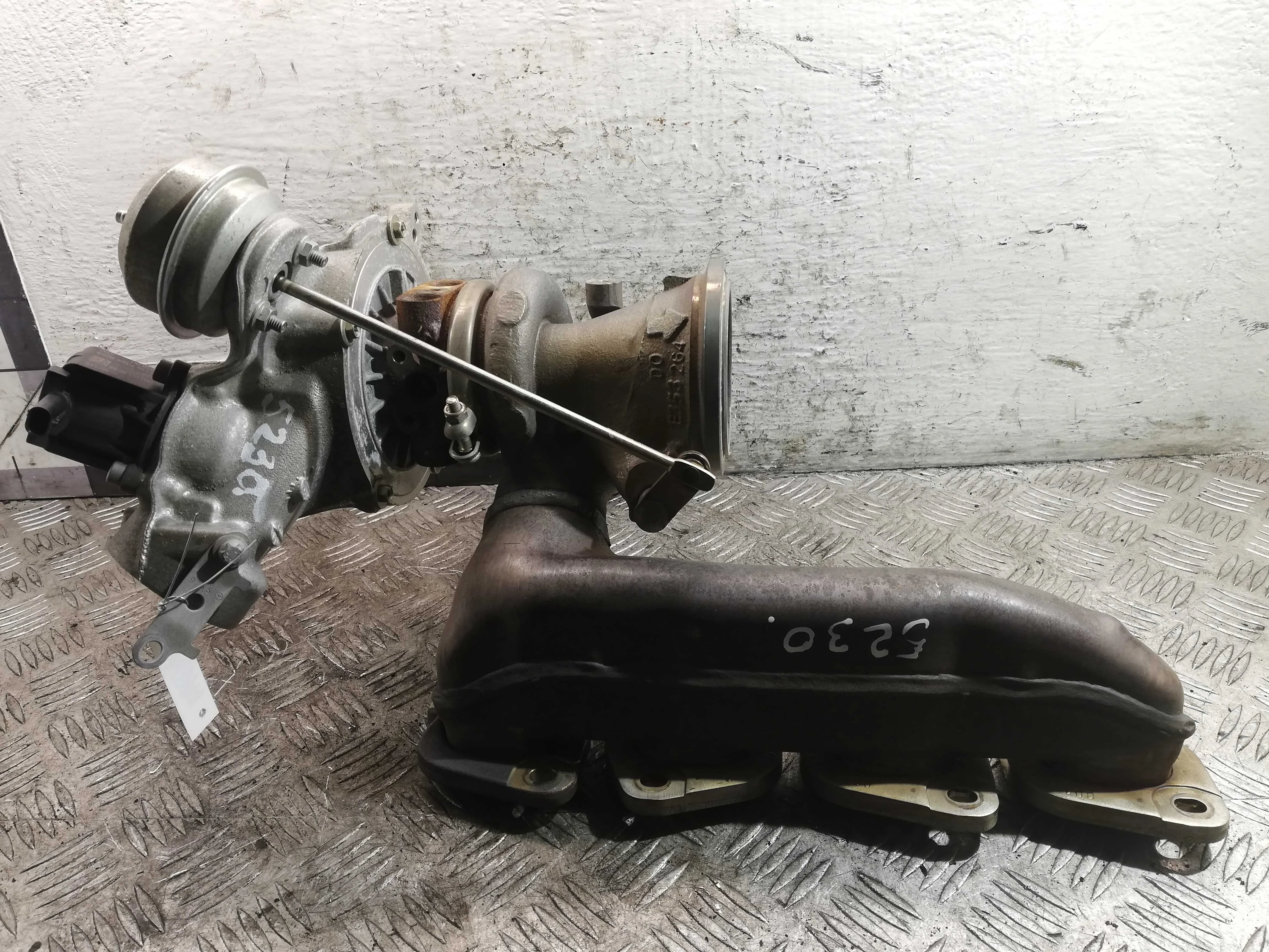 Турбина Mercedes GLC (X253) 2015 - 2019 бензин 2.0 Автомат