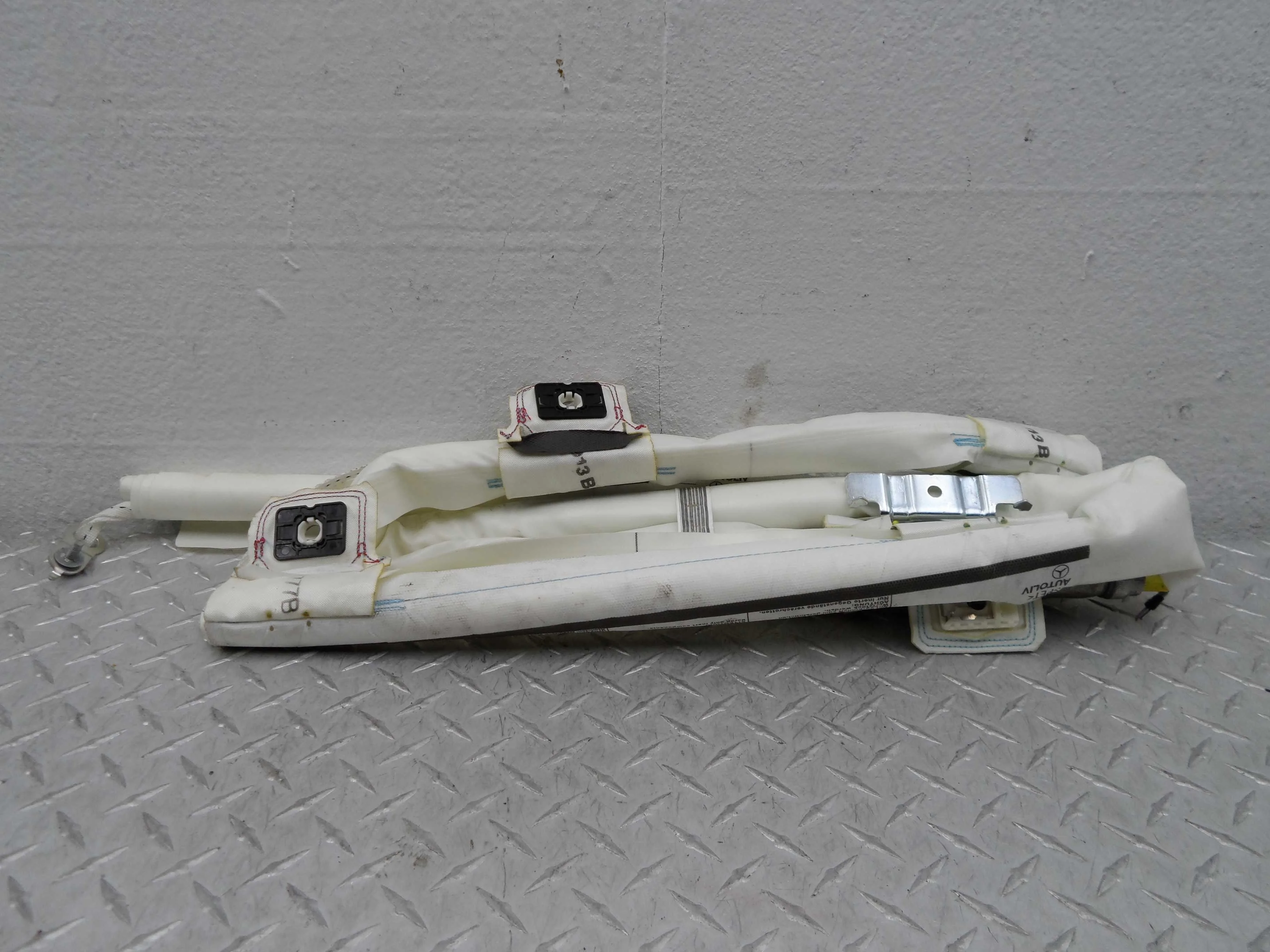 Подушка безопасности потолочная правая Mercedes GLE (W166) 2015 - 2019 дизель 3.5 Автомат