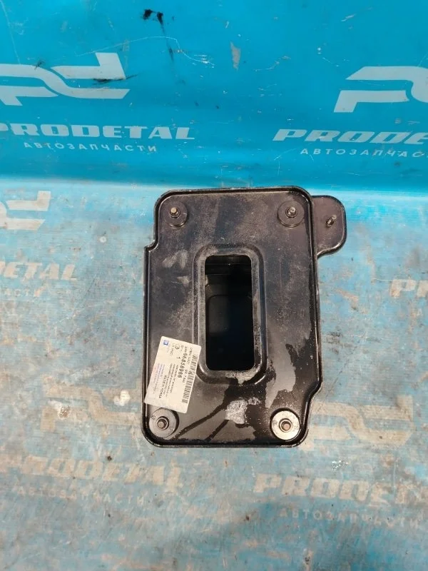 Кронштейн усилителя бампера задний левый Chevrolet