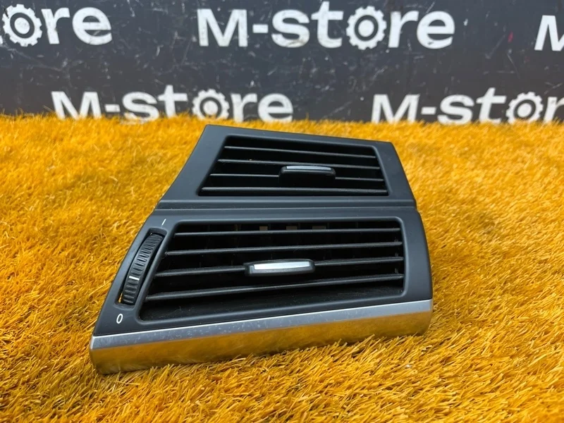 Дефлектор воздушный Bmw X5 2007 7161804 E70 N52B30A, передний правый