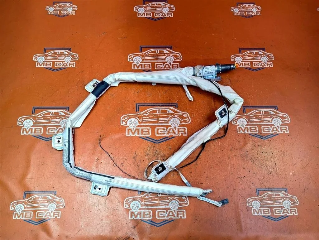 Шторка безопасности правая Mercedes-Benz