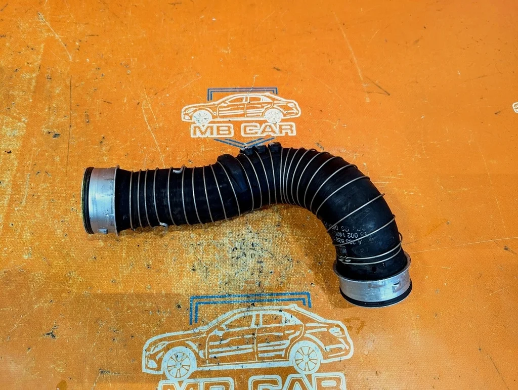 Патрубок интеркулера Mercedes-Benz