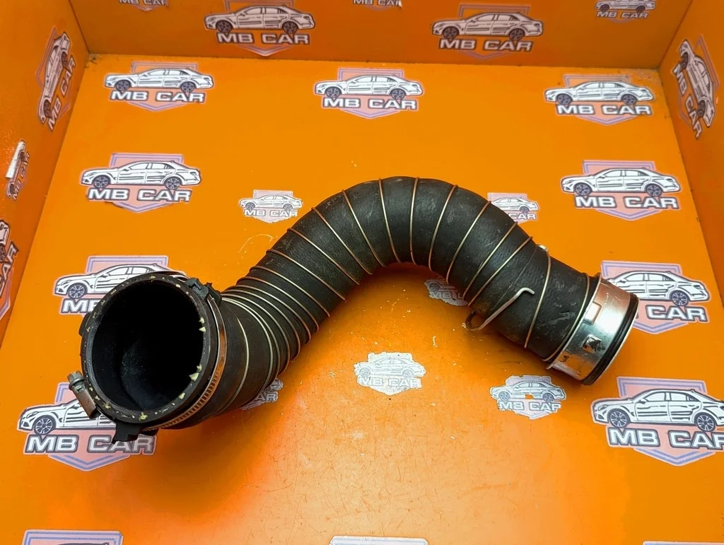 Патрубок интеркулера Mercedes-Benz