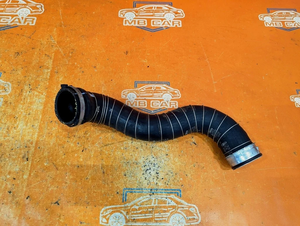 Патрубок интеркулера Mercedes-Benz