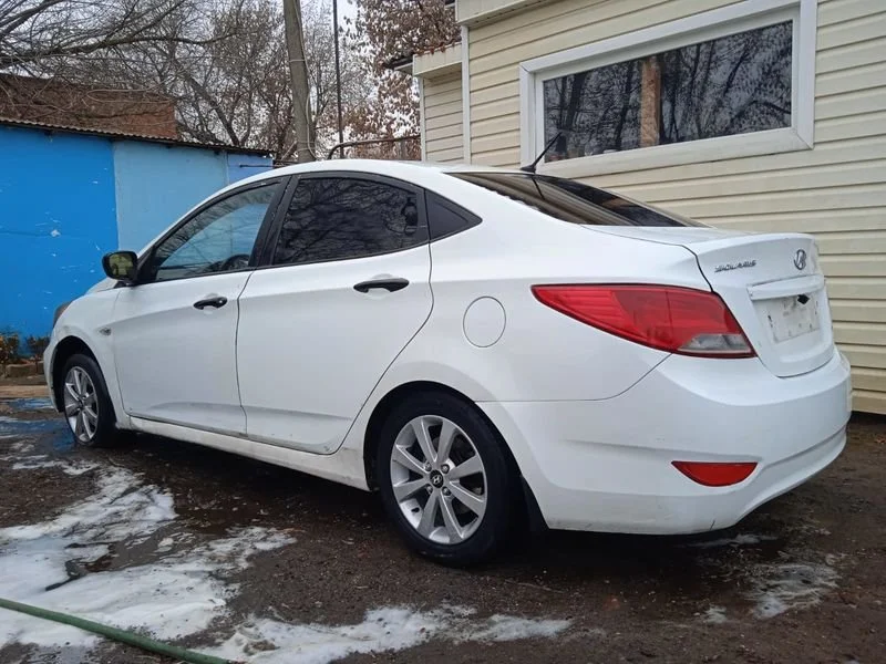 Продажа Hyundai Solaris 1.4 (107Hp) (G4FA) FWD AT по запчастям