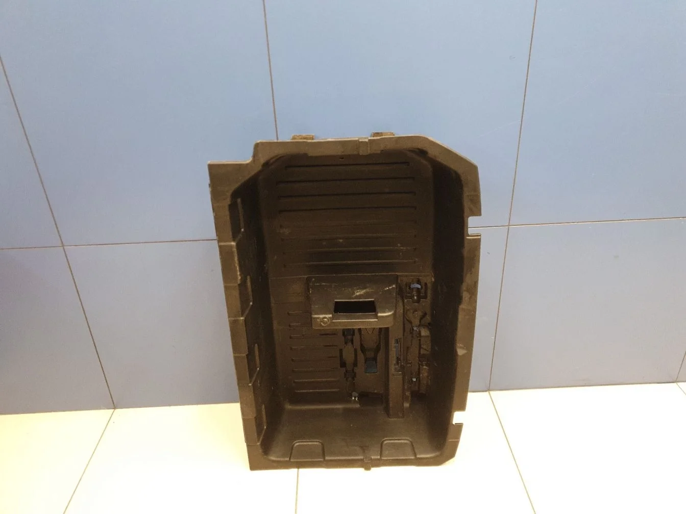 Ящик для инструментов для Nissan Juke 2010-2019