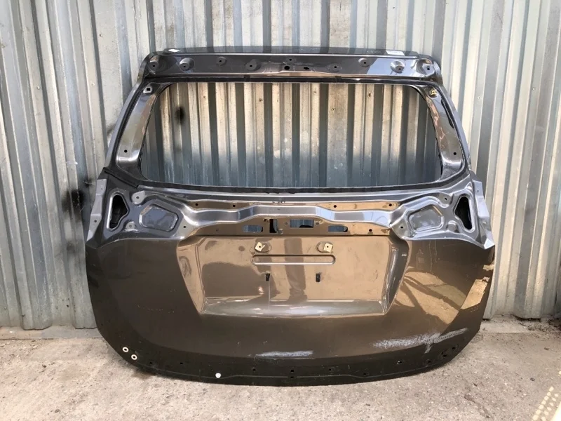 Дверь багажника Toyota RAV4 2015-2019 40