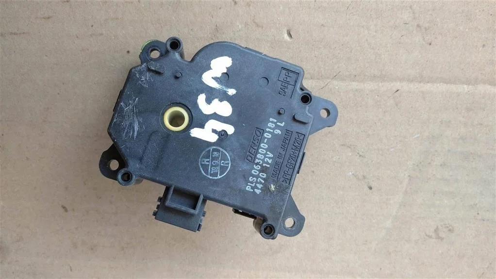 Б.у. сервопривод заслонки печки TOYOTA PRIUS ZVW30 TOYOTA PRIUS ZVW30