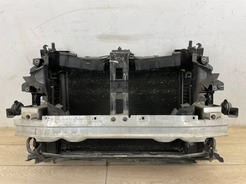 Кассета радиаторов сборе передней панелью VW Touareg 3 2019- CR7