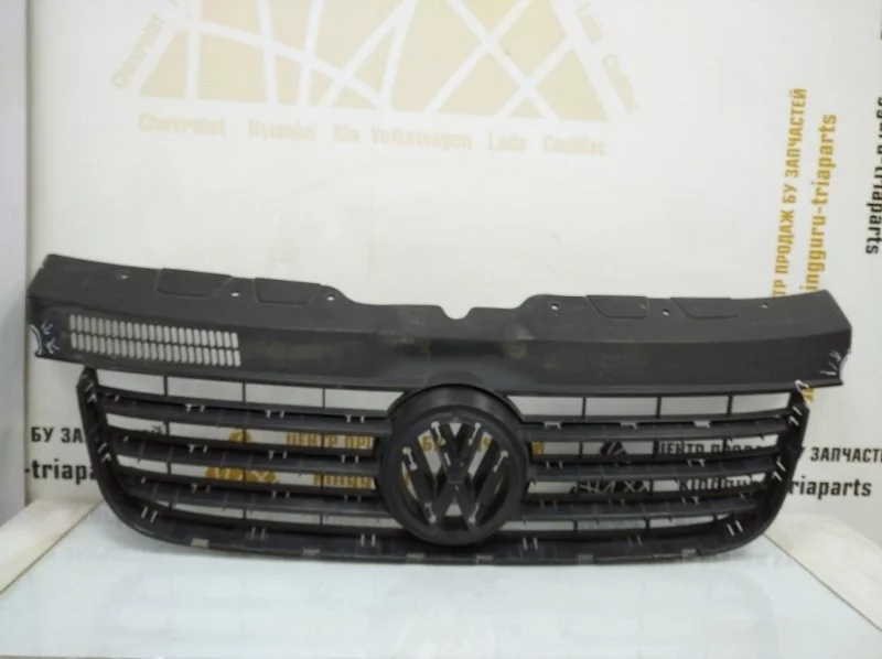 Решетка радиатора Volkswagen Multivan 2003-2009 T5 7HF до Рестайлинг