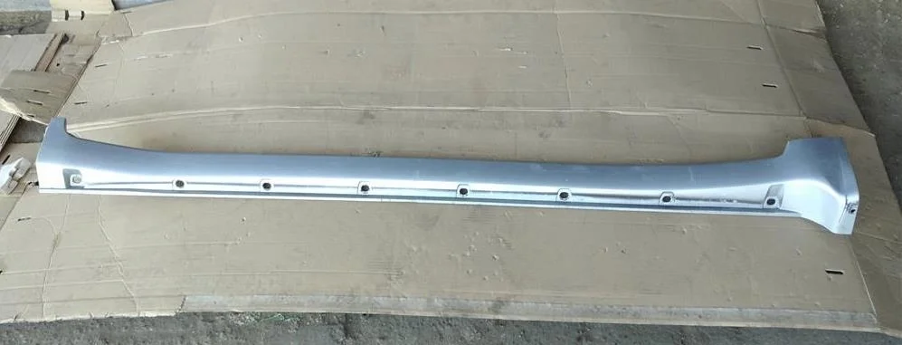 Б.у. порог пластиковый TOYOTA LAND CRUISER J200 TOYOTA LAND CRUISER J200