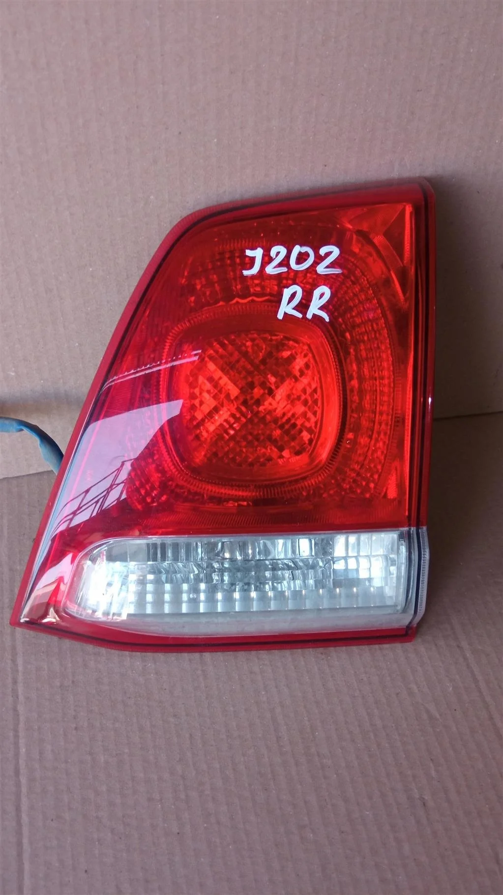 Б.у. фонарь внутренний TOYOTA LAND CRUISER J200 TOYOTA LAND CRUISER J200