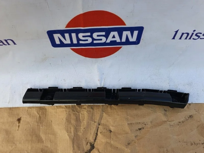 Кронштейн бампера заднего Nissan Qashqai 2019 852204EA0A J11 HRA2, задний правый