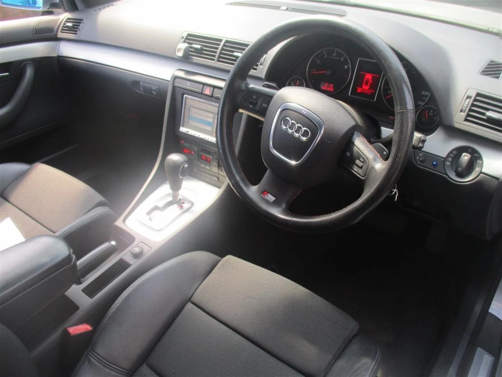 Продажа Audi A4 1.8 (163Hp) (AMB) FWD AT по запчастям