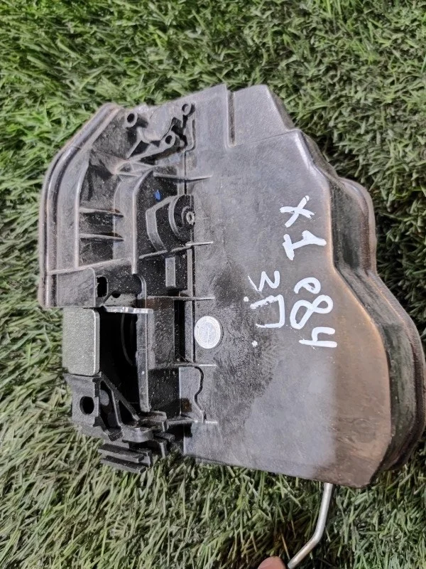 Замок двери BMW x1 28iX 2013 E84