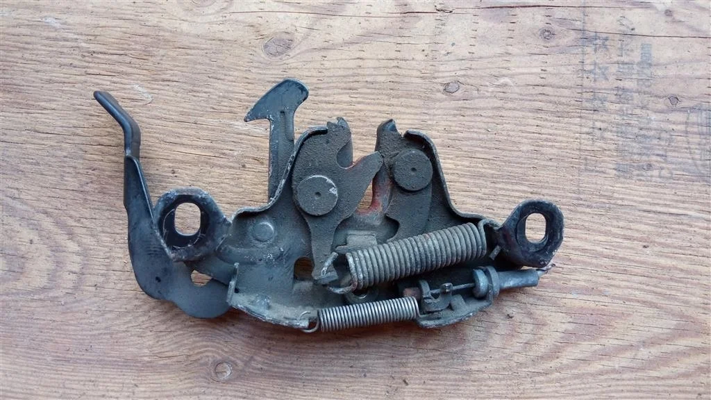 Б.у. замок капота (праворуль) NISSAN QASHQAI J10 NISSAN QASHQAI J10