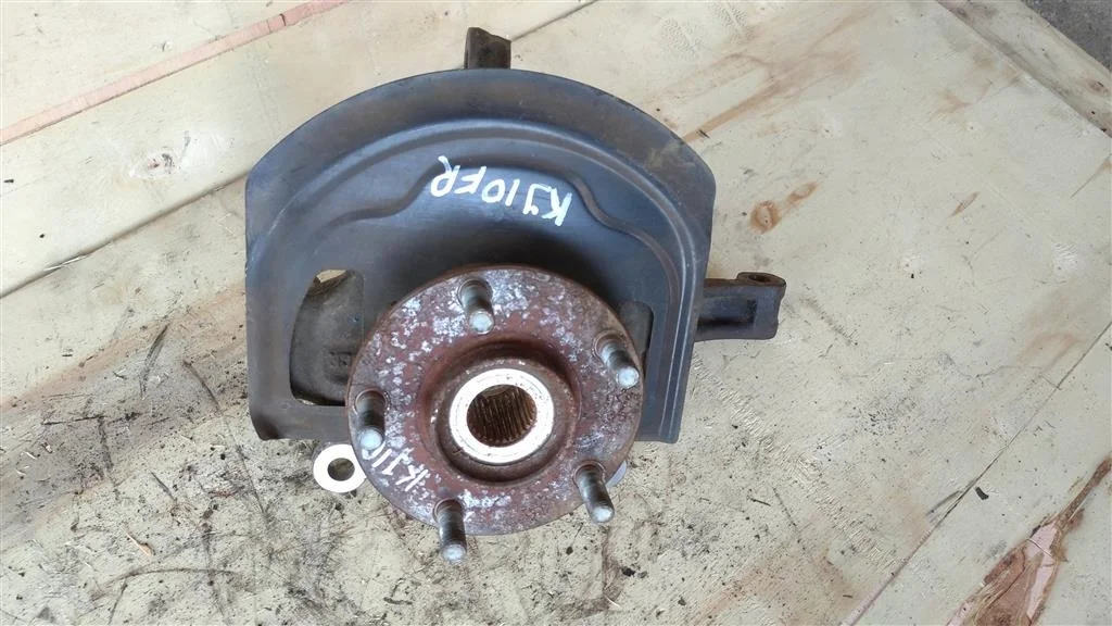 Б.у. кулак поворотный NISSAN QASHQAI J10 NISSAN QASHQAI J10