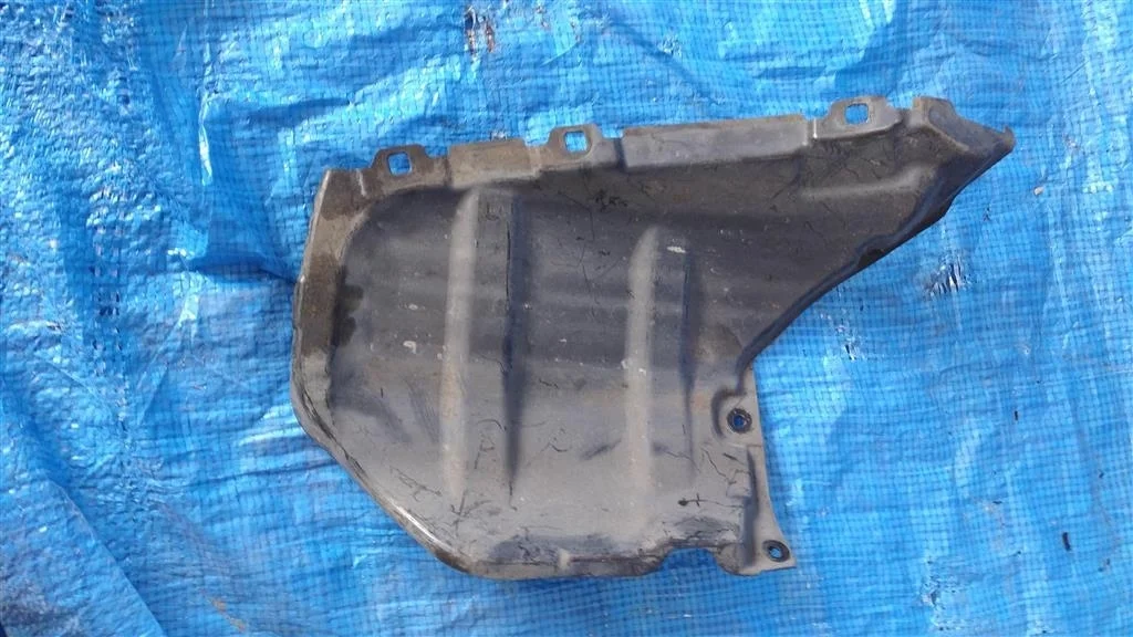 Б.у. пыльник бампера MITSUBISHI LANCER CY4A MITSUBISHI LANCER CY4A