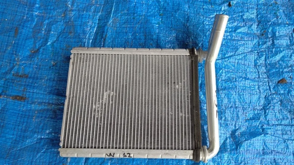 Б.у. радиатор печки TOYOTA PRIUS ZVW30 TOYOTA PRIUS ZVW30