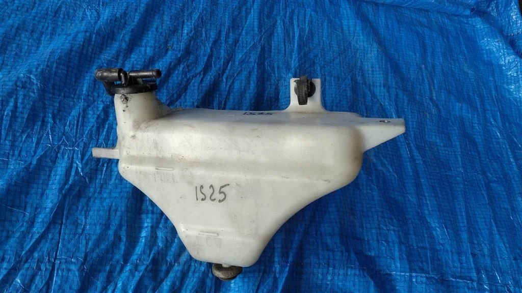 Б.у. бачок расширительный LEXUS IS250 GSE20 LEXUS IS250 GSE20