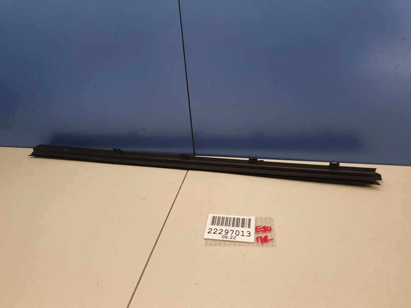 Накладка стекла передней правой двери для BMW 3 E90 2005-2013