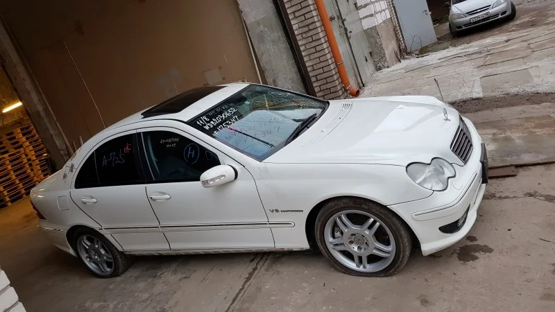 Продажа Mercedes-Benz C class 3.2 (354Hp) (112.961) RWD AT по запчастям