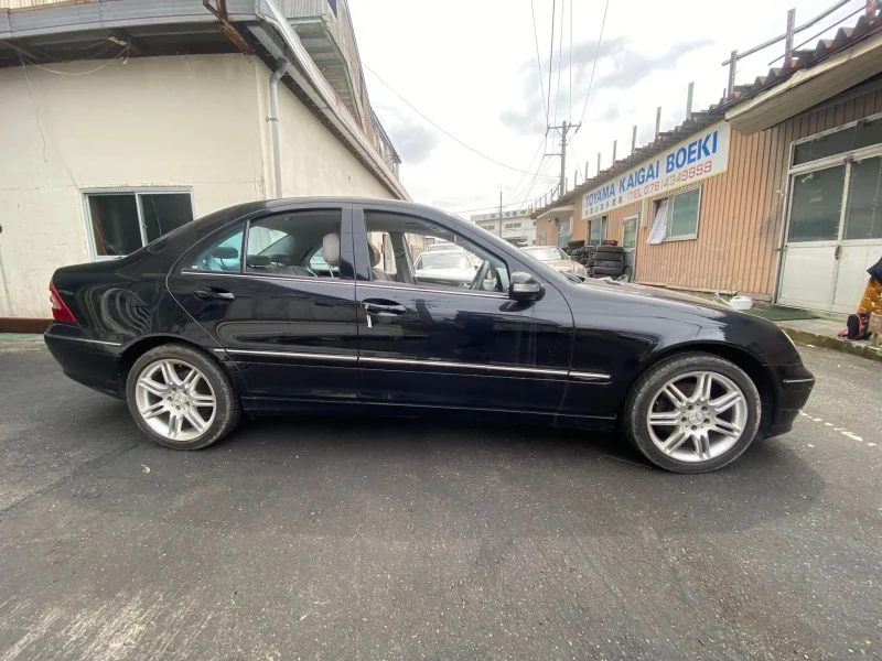 Продажа Mercedes-Benz C class 2.5 (204Hp) (272.920) RWD AT по запчастям