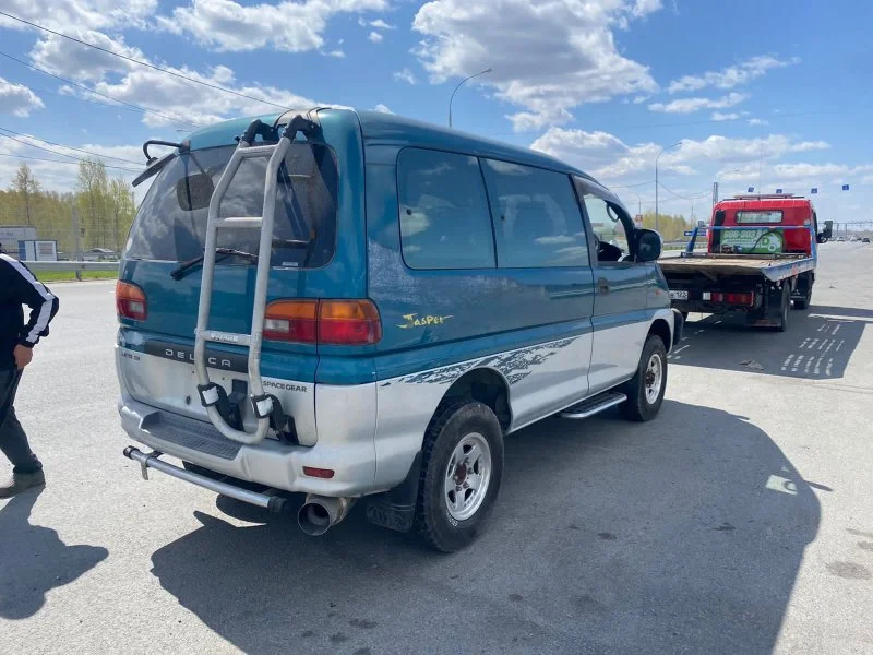 Продажа Mitsubishi Delica 2.8D (140Hp) (4M40) 4WD AT по запчастям