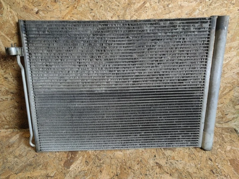 Радиатор кондиционера BMW X5 4.8i E70