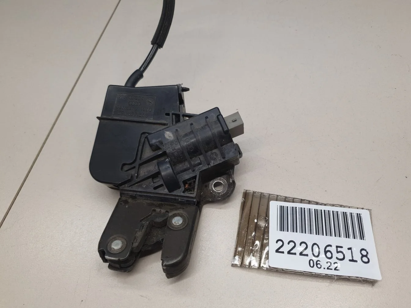 Замок багажника для Audi A6 C6 2004-2011
