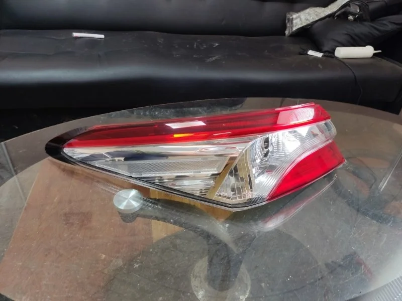 Фонарь Toyota Camry 2018-2021 70