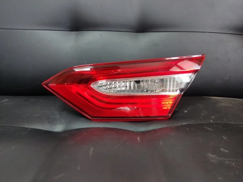 Фонарь Toyota Camry 2018-2021 70