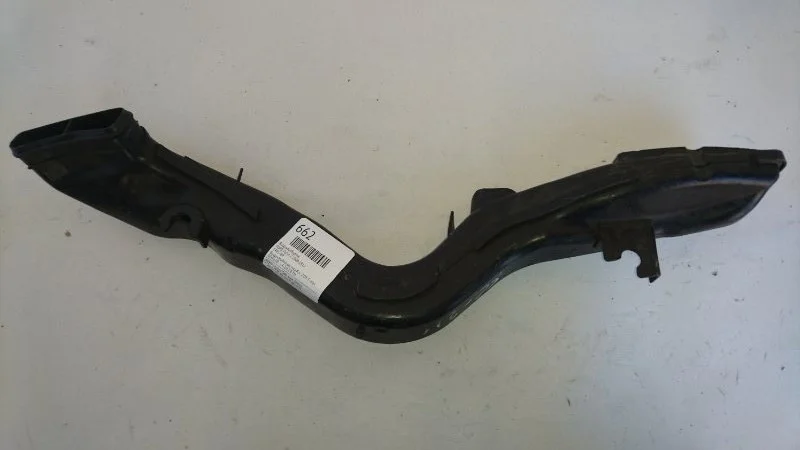 Воздухозаборник Ford Focus 2 2008-2011