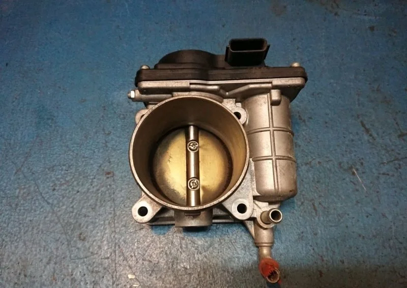 Дроссель Nissan Teana J32