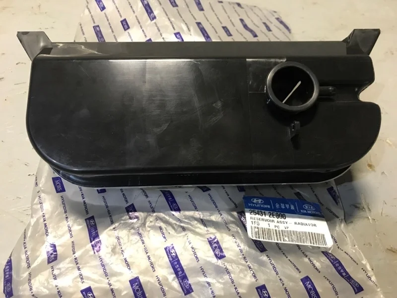 Бачок расширительный HYUNDAI TUCSON 1 2004 2005 2006 2007 2008 2009 2010 BH