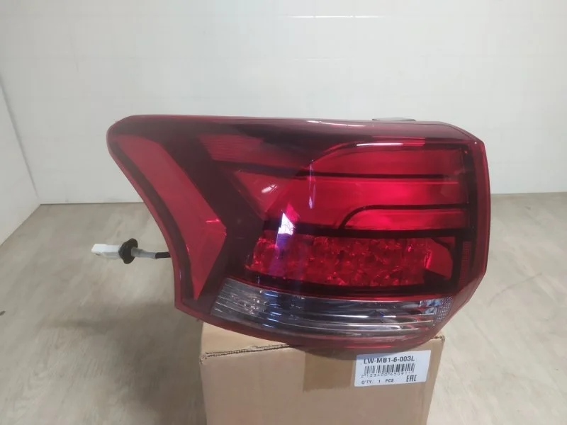 Фонарь в крыло MITSUBISHI OUTLANDER 3 2015- GF2W, GF3W, GF4W, GF6V, GF6W, GF7W,