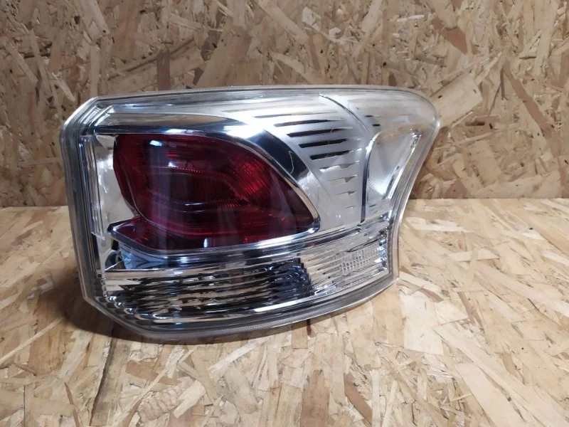 Фонарь в крыло MITSUBISHI OUTLANDER 3 2012- GF2W, GF3W, GF4W, GF6V, GF6W, GF7W,